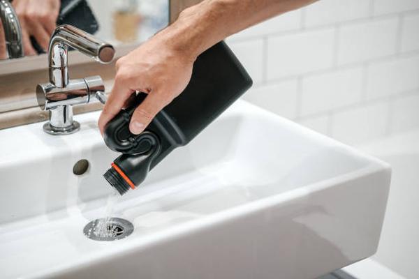 Finding Reliable Drain Cleaning Contractors in St. Francis: A Local's Guide